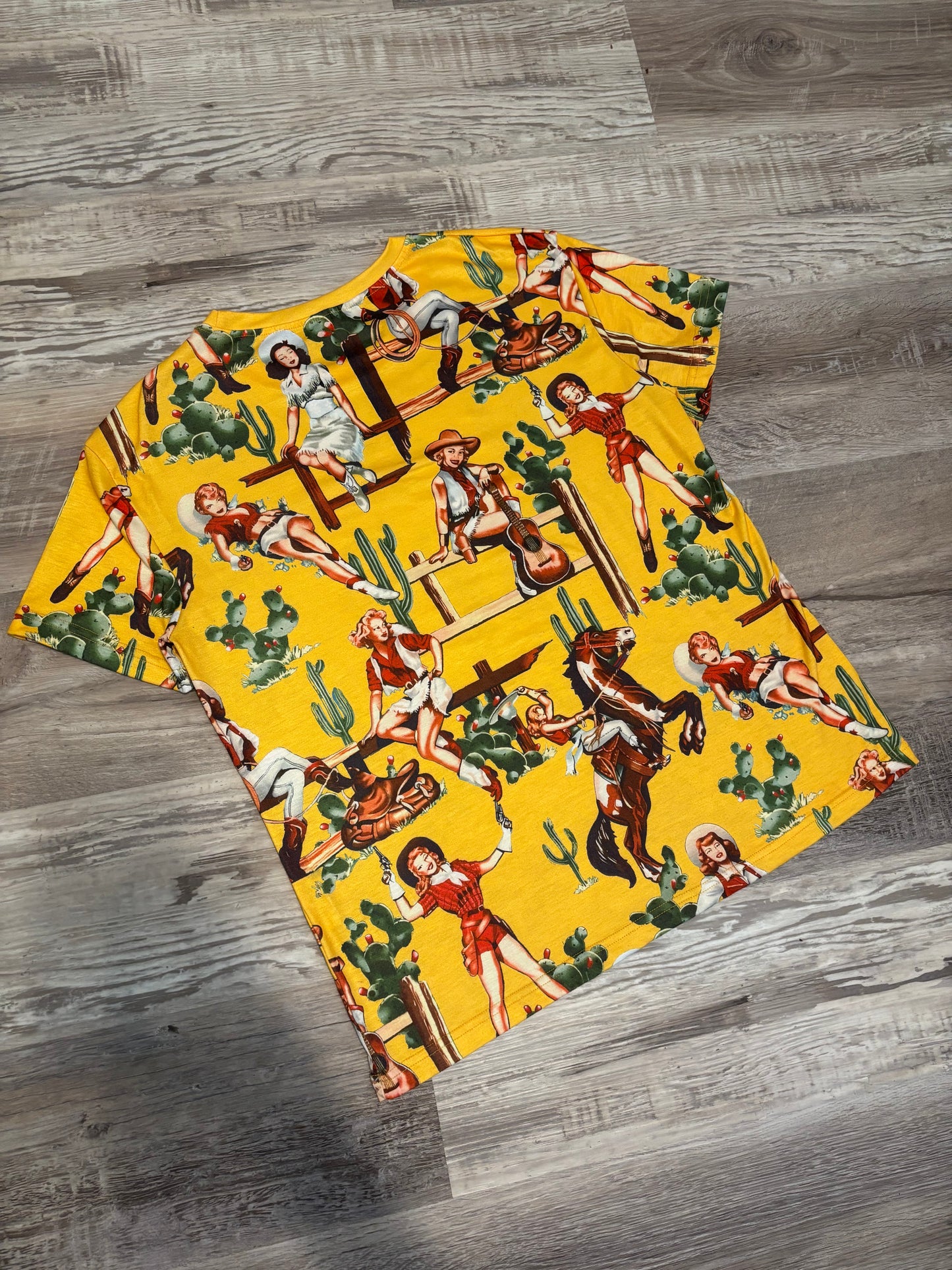 YELLOW PIN UP COWGIRL TEE