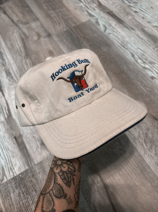 HOOKING BULL BOAT YARD HAT *VINTAGE*