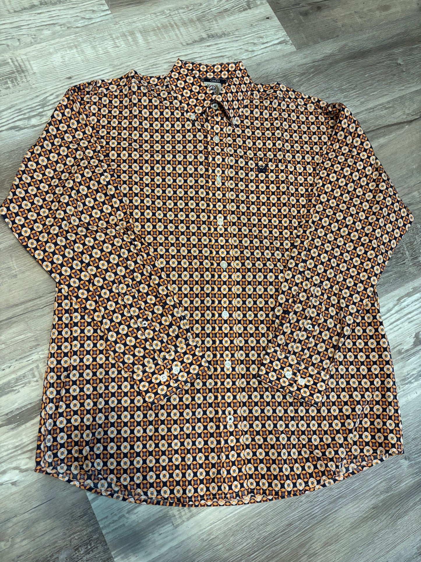 WHITE/ORANGE/NAVY CINCH BUTTON UP SHIRT