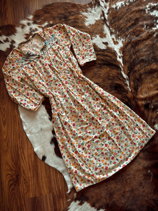 Floral Night gown *VINTAGE*