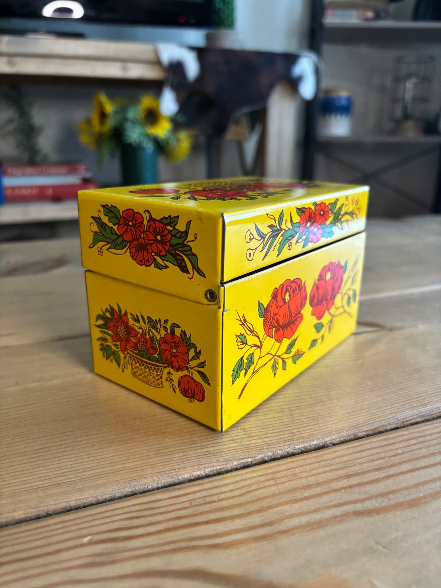 *VINTAGE* YELLOW & ORANGE FLORAL RECIPE TIN BOX