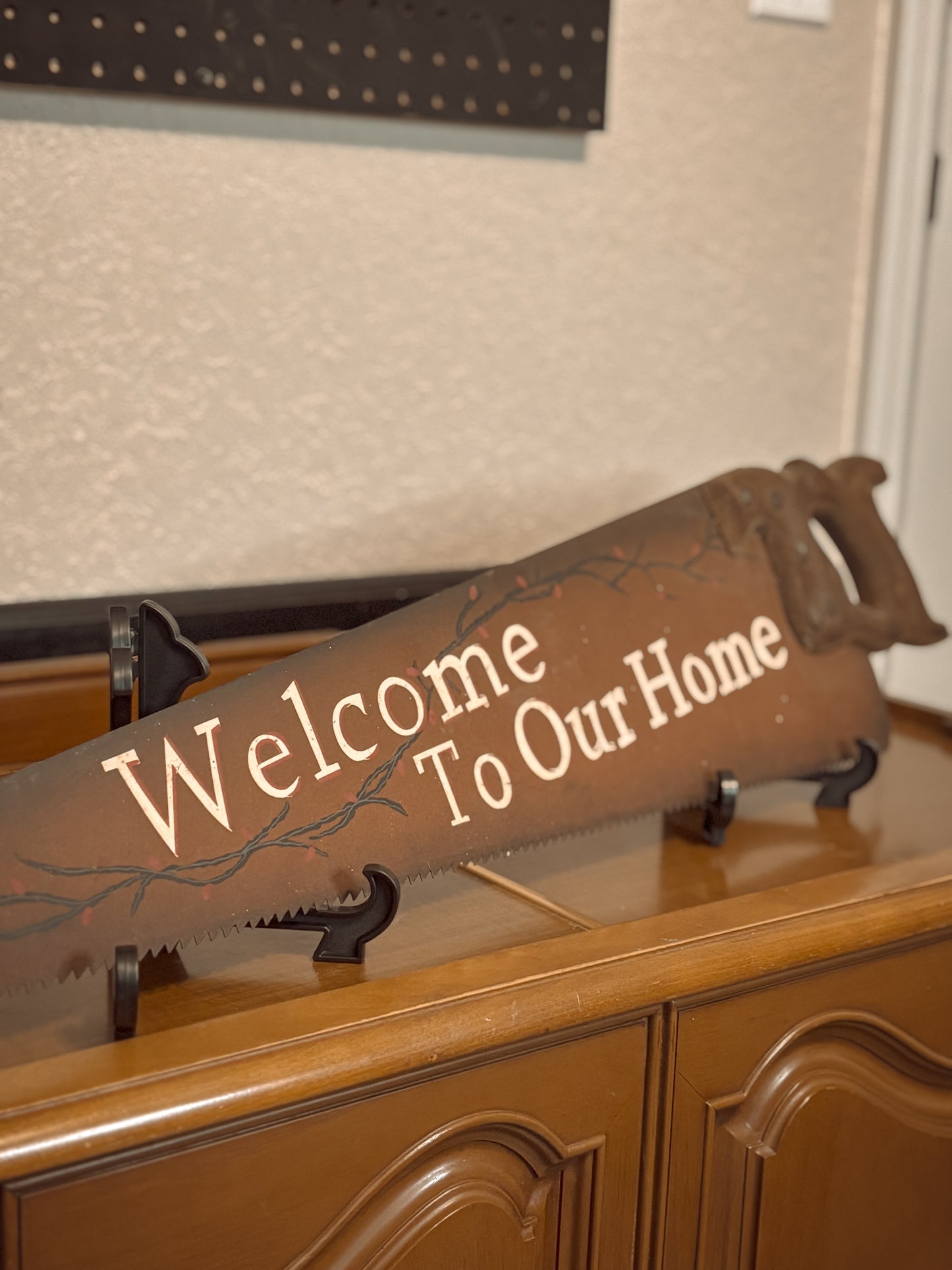 *VINTAGE* RUSTY CRUSTY WELCOME HOME HAND SAW SIGN