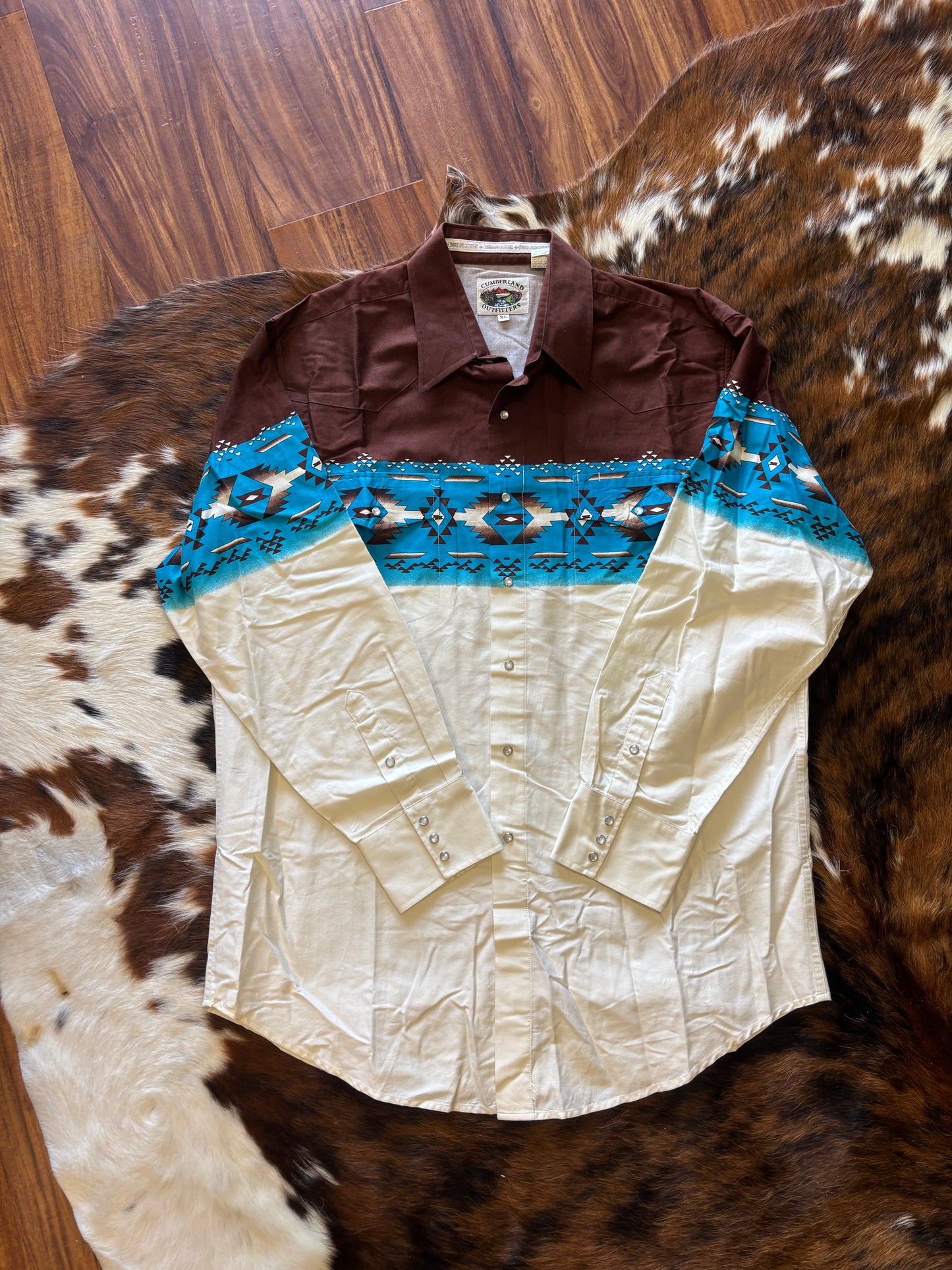 *VINTAGE* BROWN TURQUOISE AZTEC PEARL SNAP