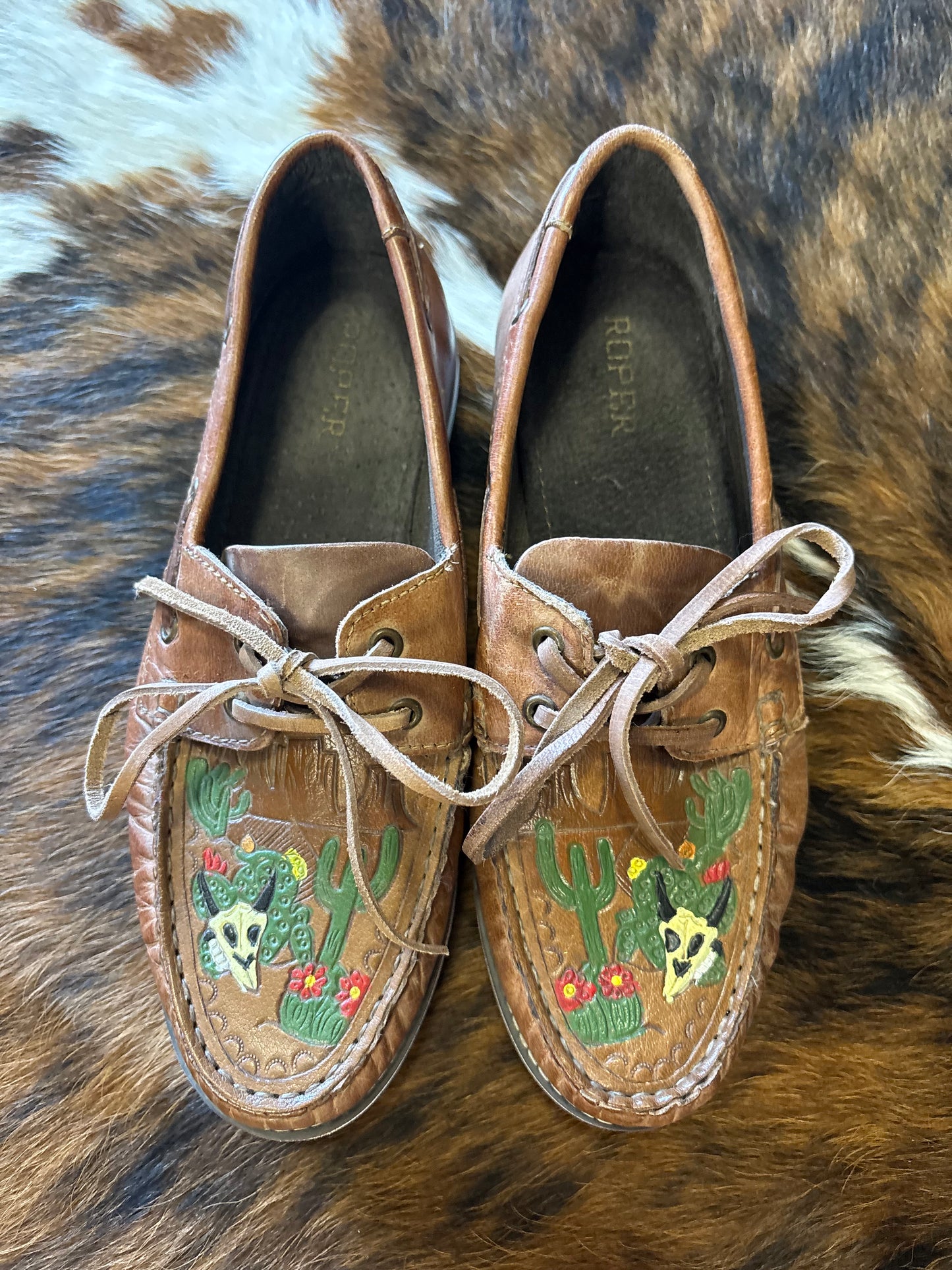 SIZE 9 ROPER DESERT SCENE LEATHER MOCCASIN SHOES