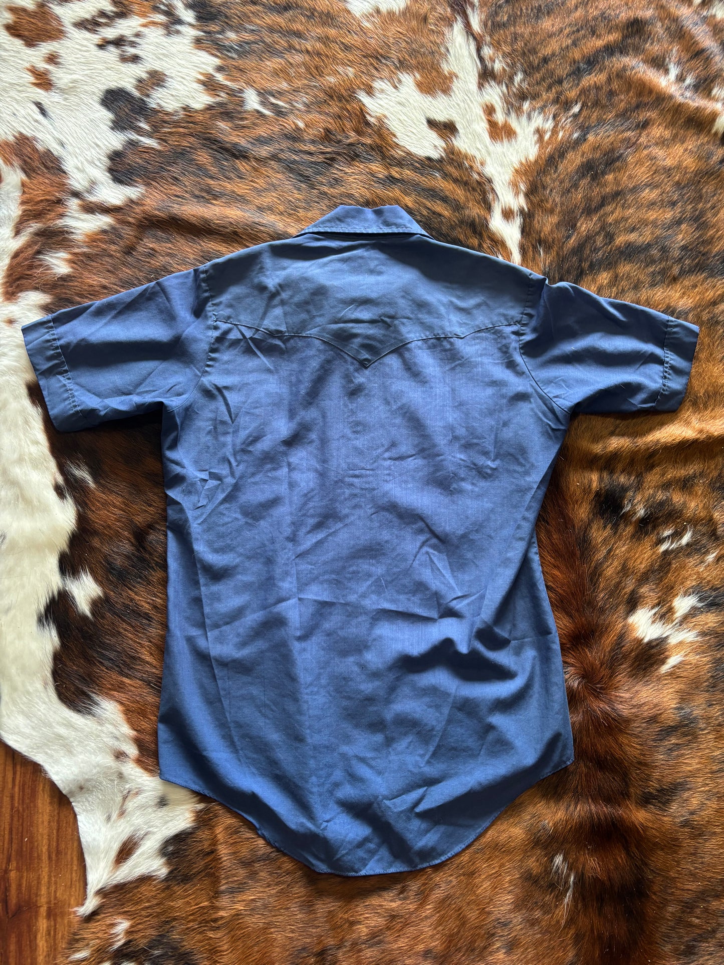 *VINTAGE* JC PENNEY WESTERN SHORT SLEEVE BLUE PEARL SNAP SHIRT