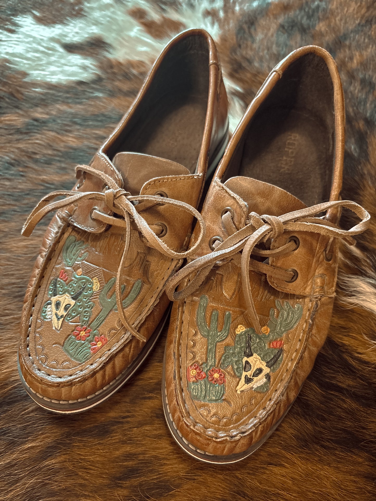 SIZE 9 ROPER DESERT SCENE LEATHER MOCCASIN SHOES