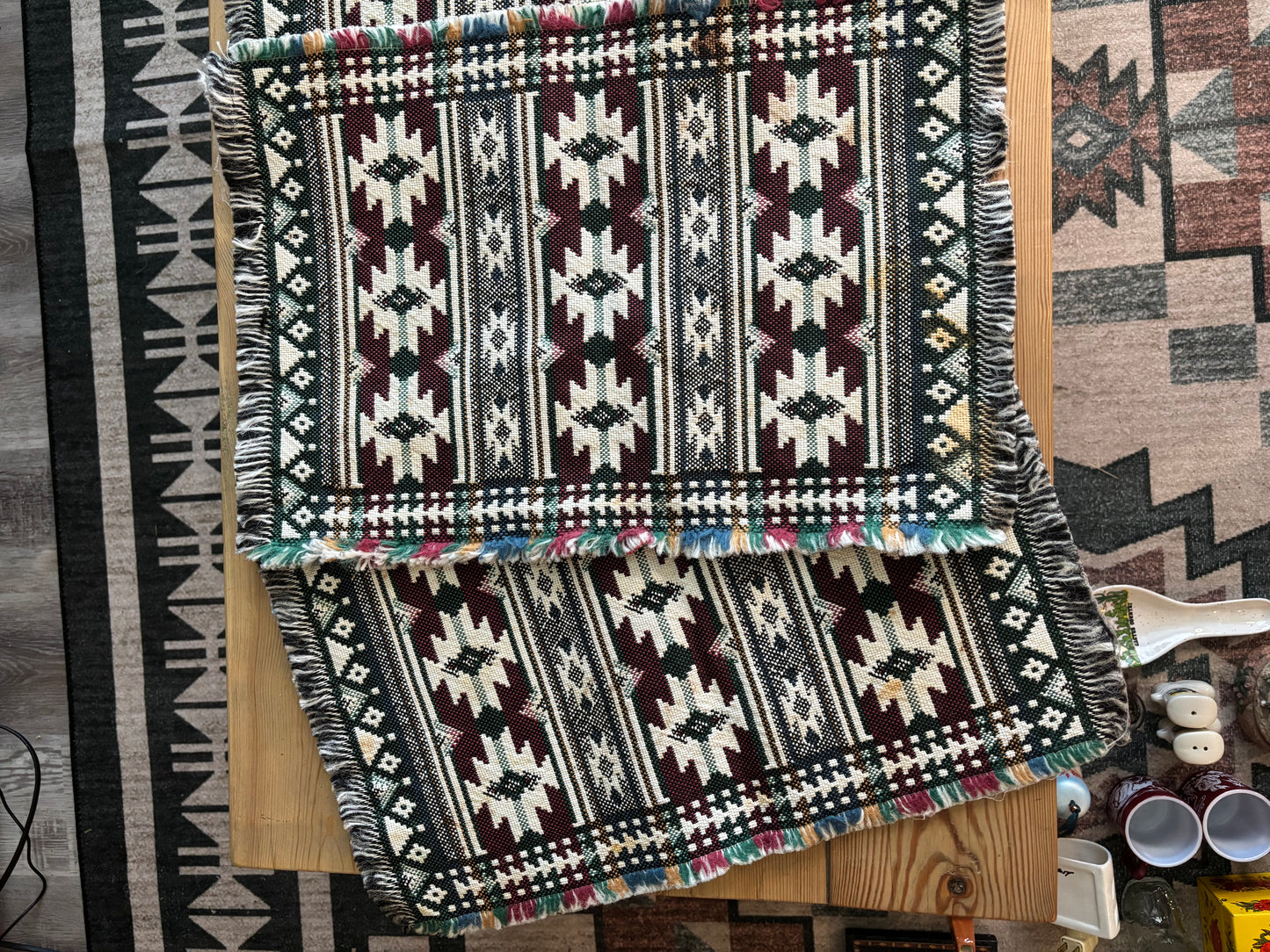 *VINTAGE* AZTEC PLACEMATS SET OF 4