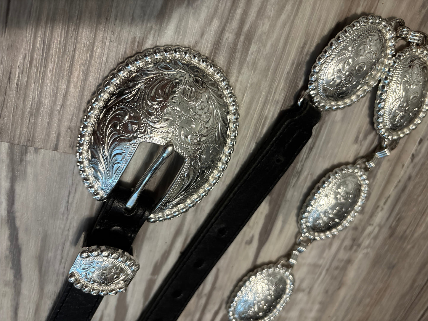 *VINTAGE* THE FAMOUS TONY LAMA CONCHO BELT