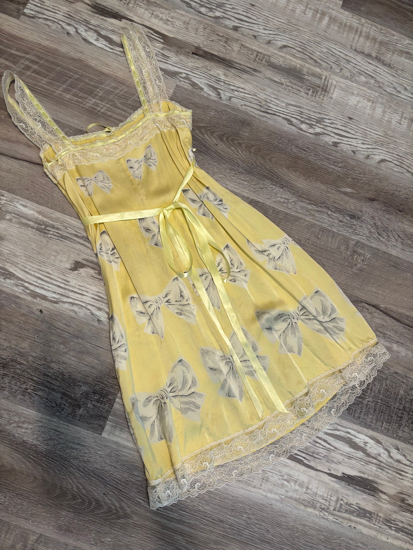 BETSY JOHNSON YELLOW SILK LACE BOW DRESS