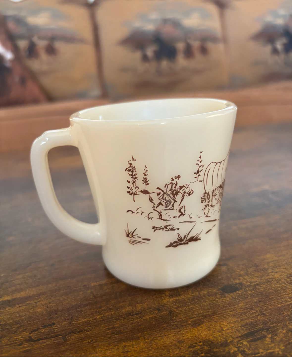 DAVY CROCKETT MILK GLASS MUG *VINTAGE*