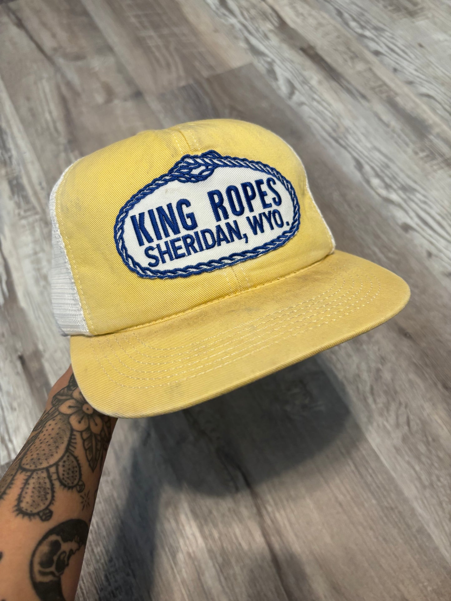 KING ROPES TRUCKER SNAPBACK HAT