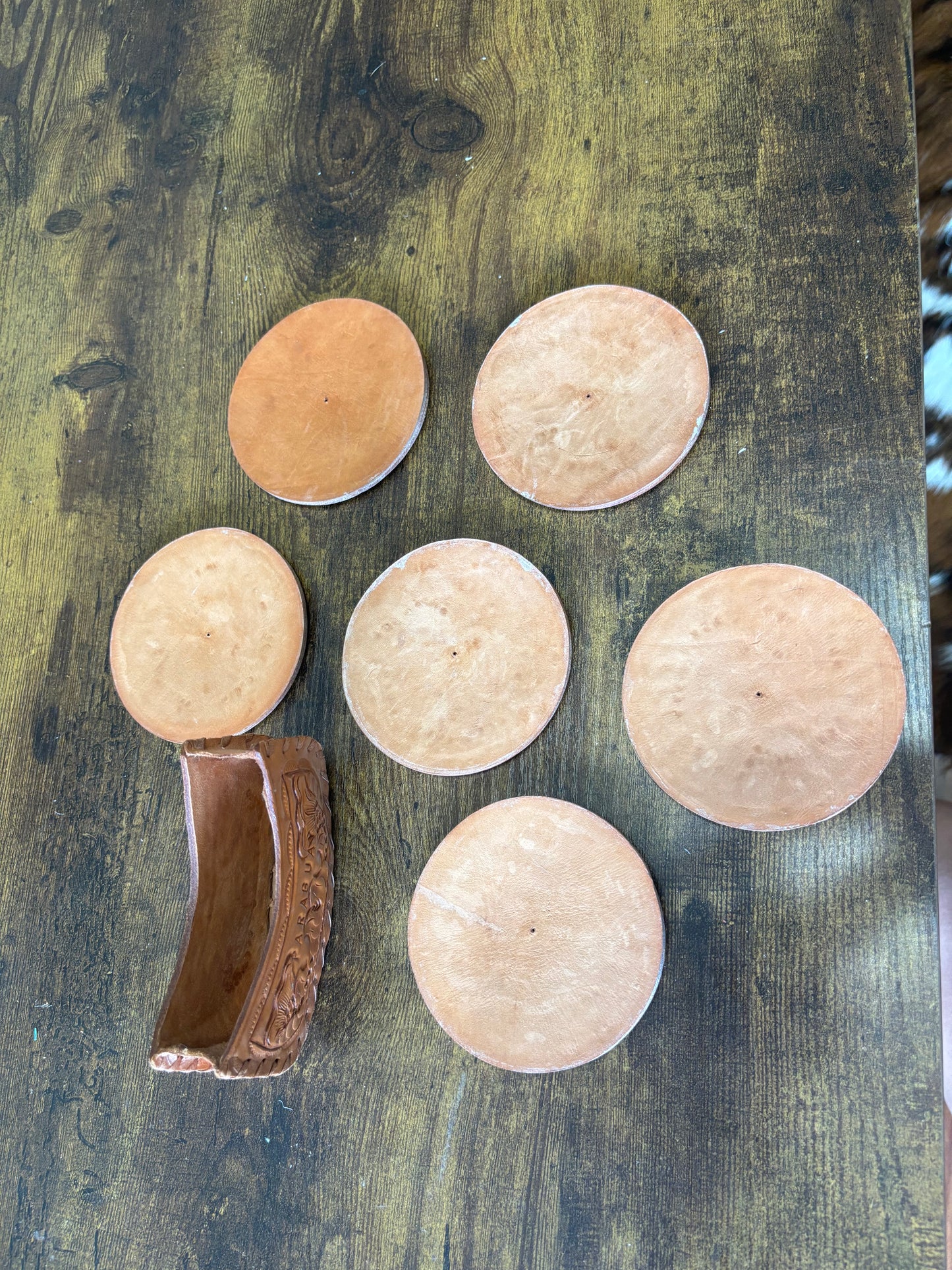 *VINTAGE* PARAGUAY LEATHER TOOLED COASTERS SET OF 6 WITH HOLDER
