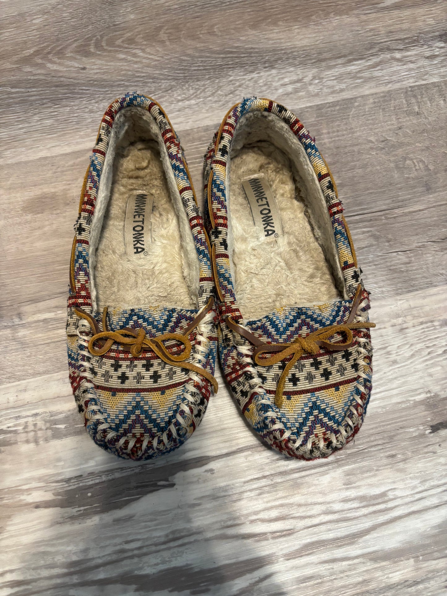 MINNETONKA SLIPPER AZTEC MOSAIC MOCCASINS