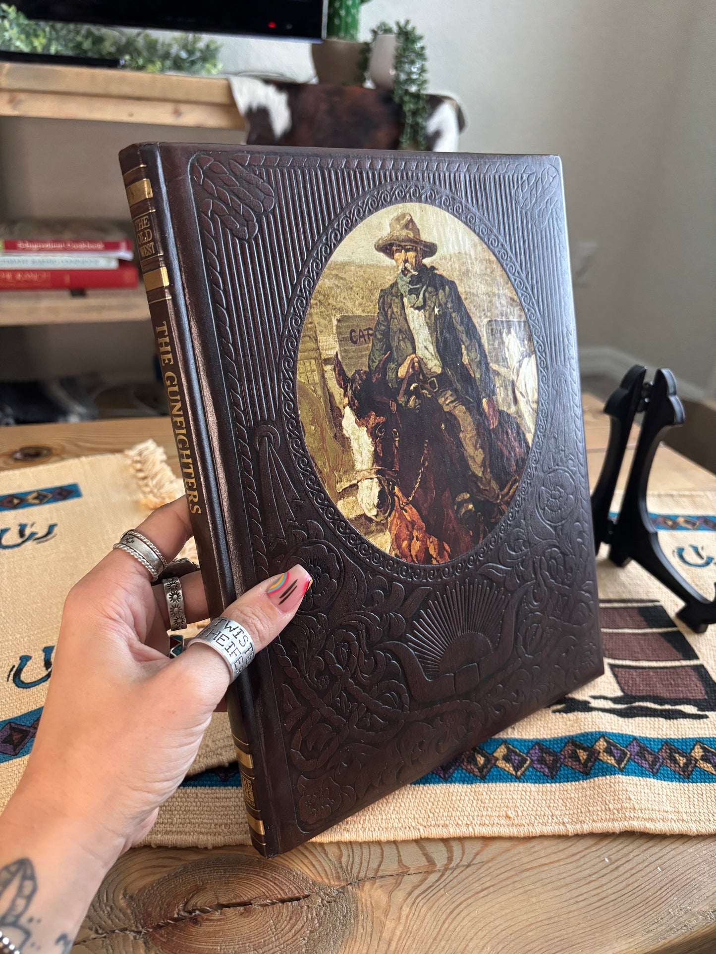*VINTAGE* THE COWBOYS & THE GUNSLINGERS, LEATHER COVER TIME LIFE OLD WEST BOOKS