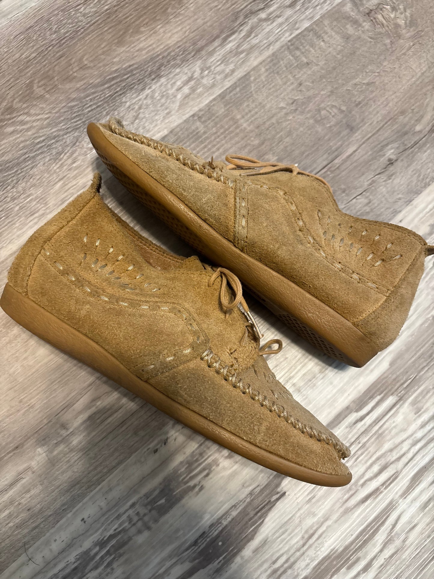 *VINTAGE* MINNETONKA BROWN SUEDE MOCCASINS
