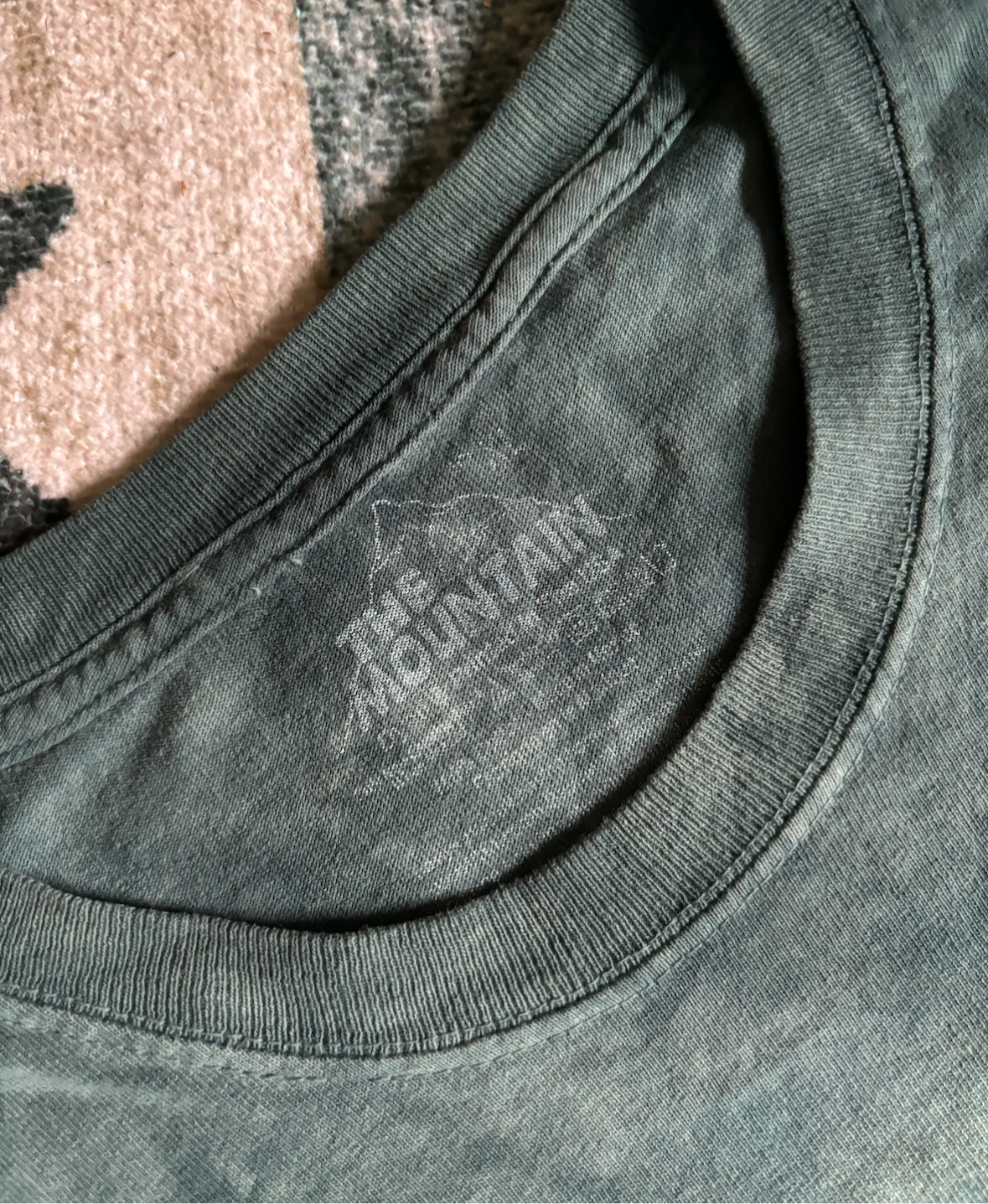 MOUNTAIN TAG WOLF NATURE TEE *VINTAGE*