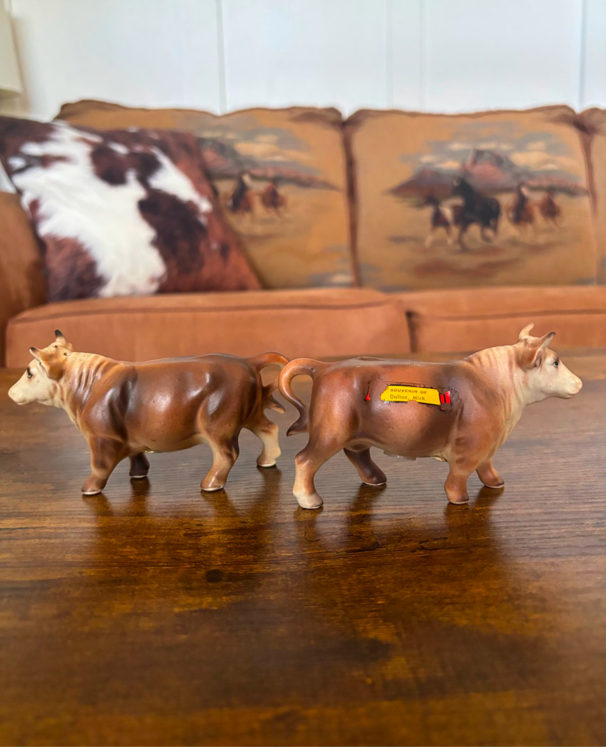 VICTORIA COW SALT & PEPPER SHAKER SET *VINTAGE*