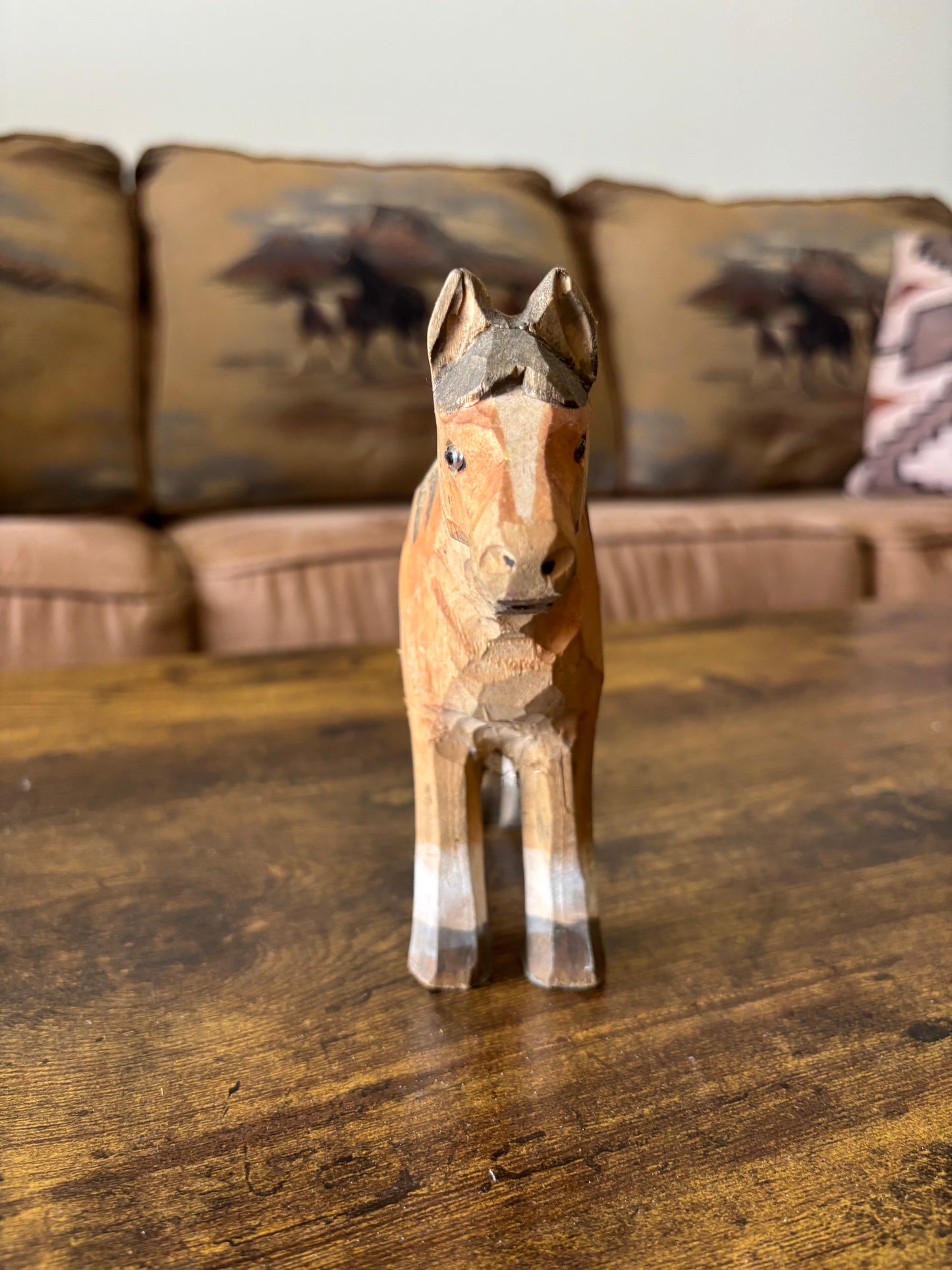 *VINTAGE* HAND MADE CARVED WOODEN HORSE FIGURINE