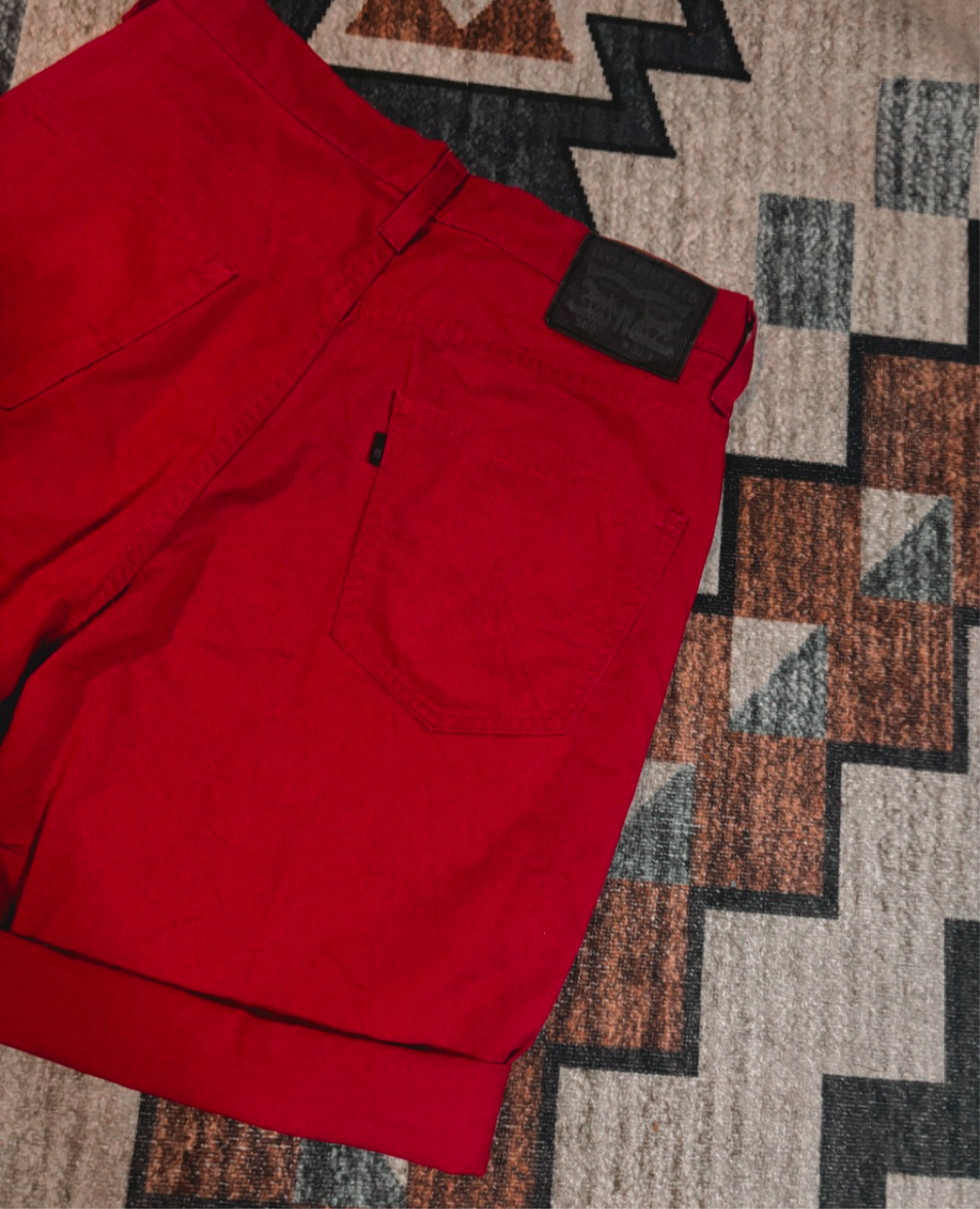 31” RED LEVI’S SHORTS *VINTAGE*