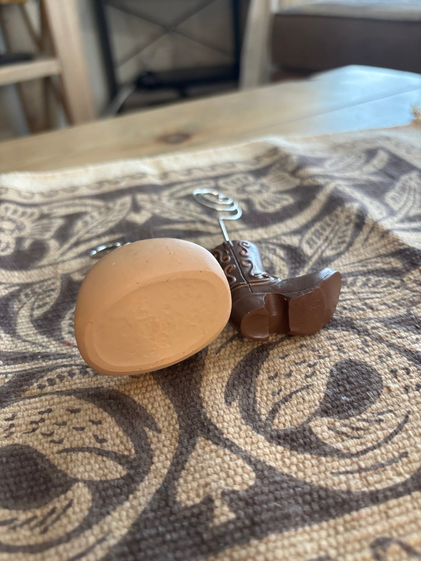 SET OF 2 BOOT & COWBOY HAT PHOTO HOLDERS