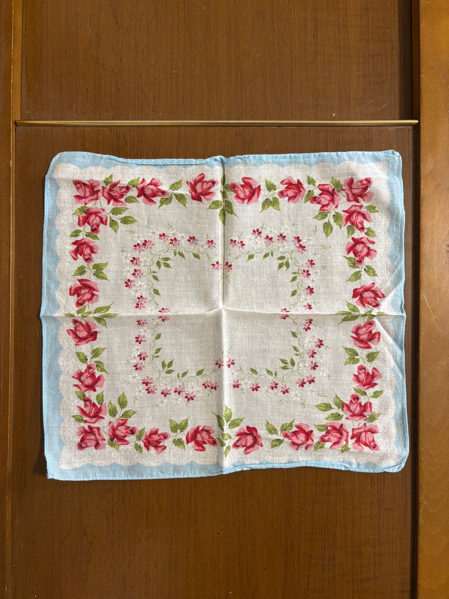 *VINTAGE* GRANNY’S FLORAL HANKIES
