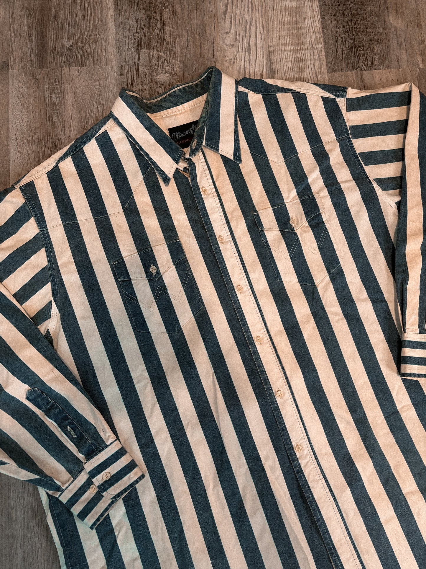 BLUE STRIPED BUTTON UP WRANGLER (VERY THICK) *VINTAGE*
