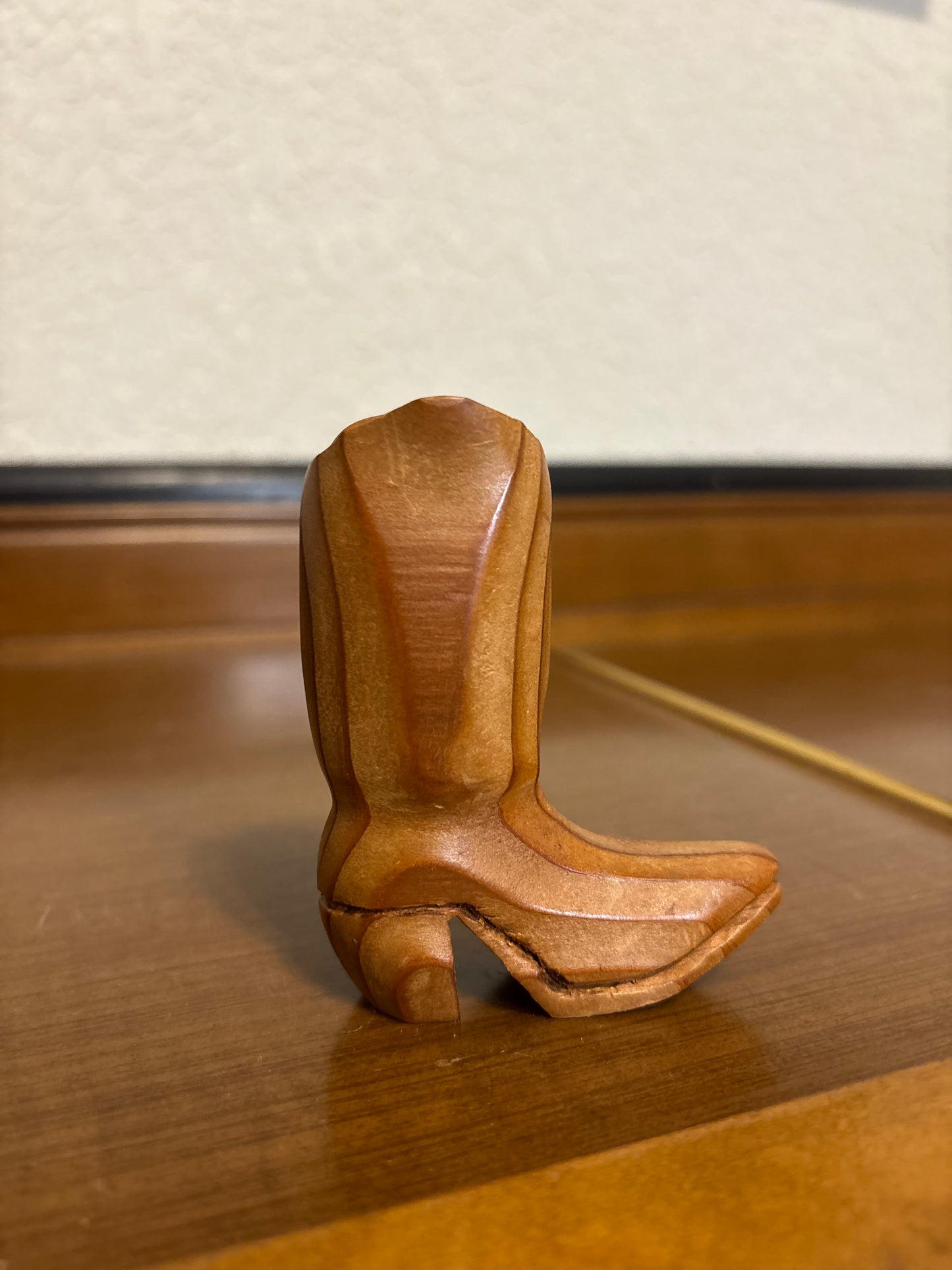 *VINTAGE* MINI WOODEN HAND CARVED BOOT
