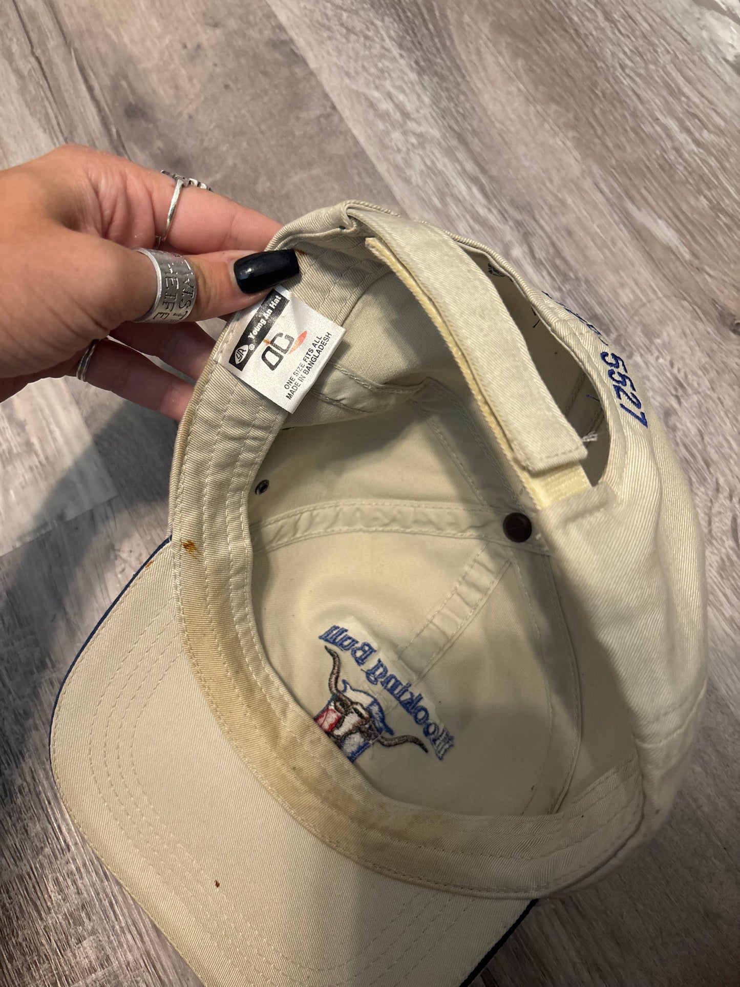 HOOKING BULL BOAT YARD HAT *VINTAGE*