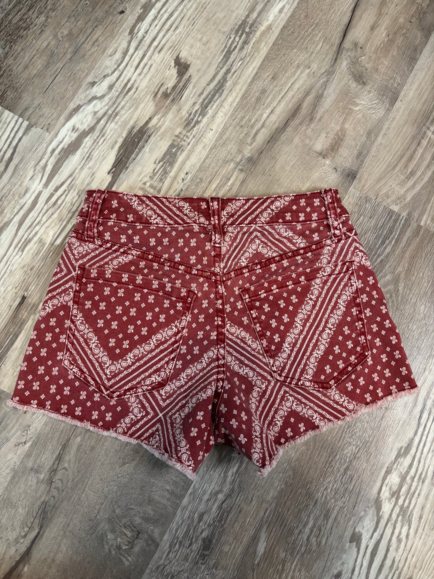 26” SHYANN PAISLEY BANDANA PRINT CUT OFF SHORTS