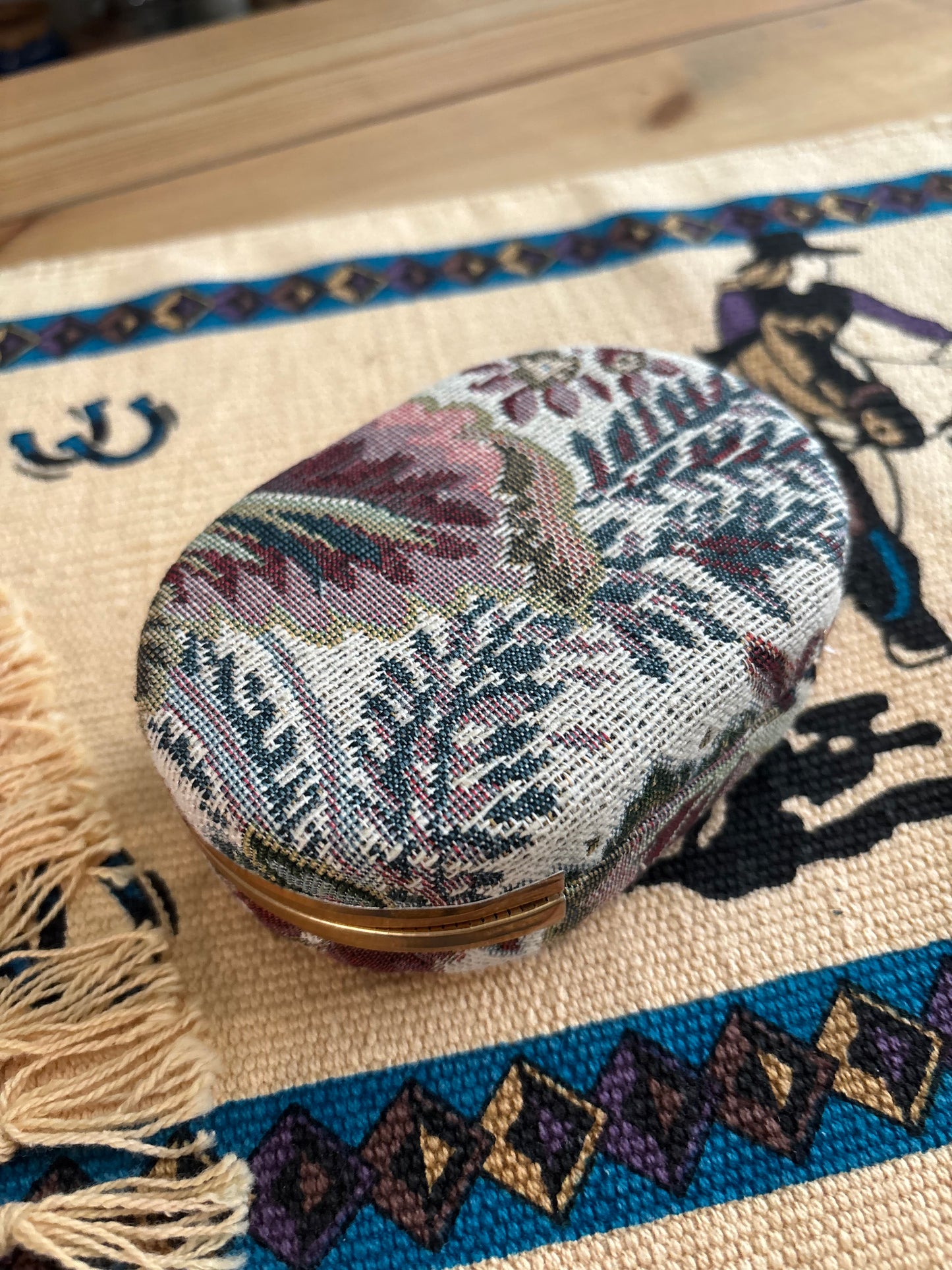 *VINTAGE* TAPESTRY JEWELRY TRINKET TRAVEL BOX