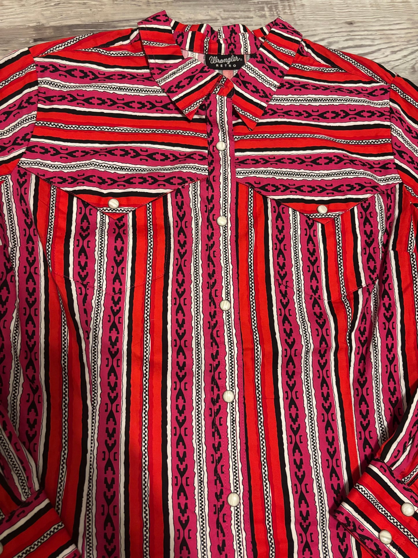 WRANGLER RETRO PINK AZTEC PEARL SNAP