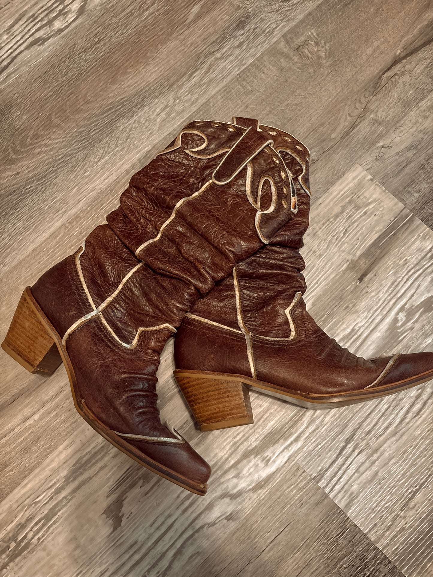 *VINTAGE* NANA BROWN/GOLD LEATHER BOOTS
