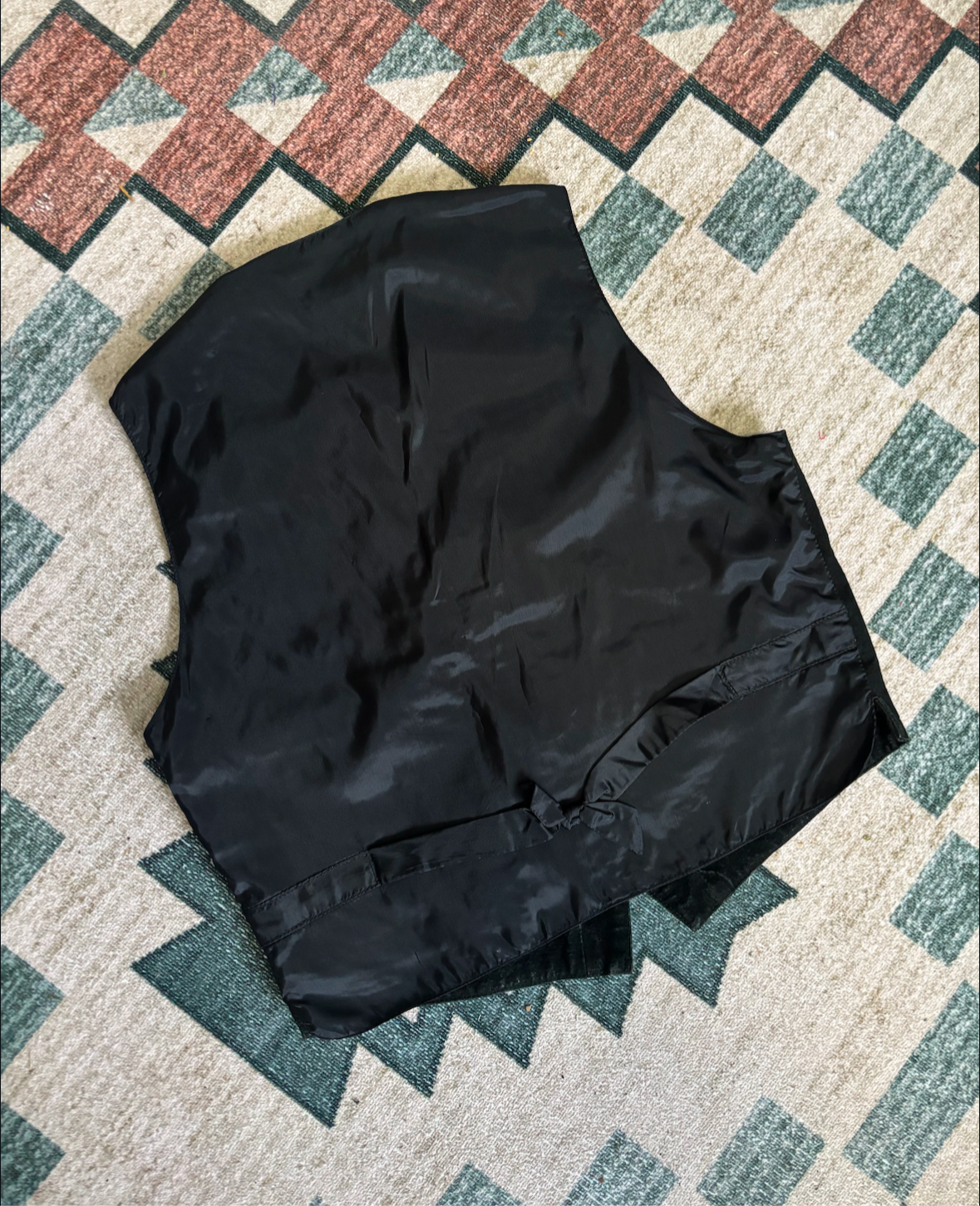 BLACK LEATHER VEST W/ HORSE BUTTONS *VINTAGE*