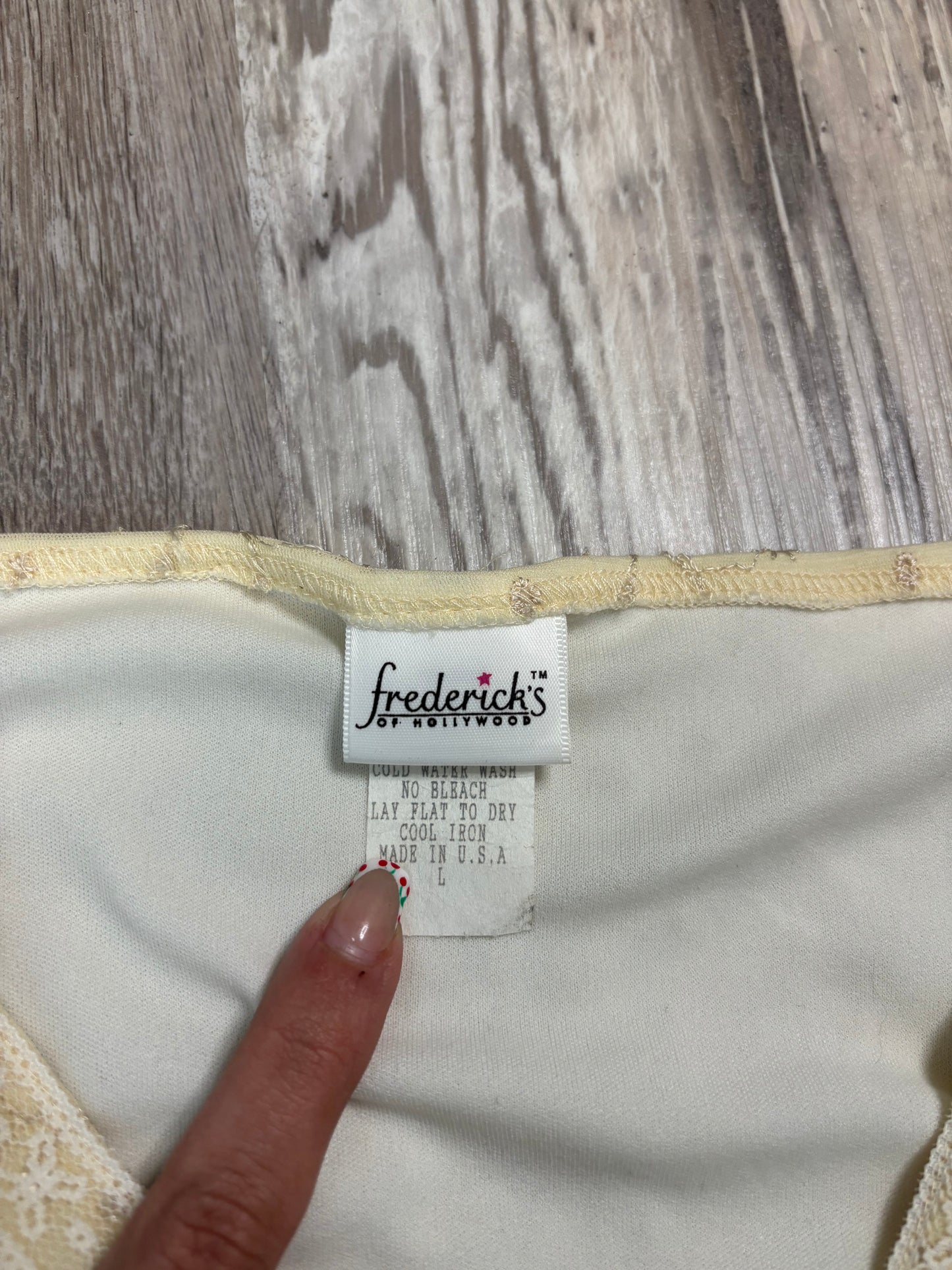 FREDERICK’S OF HOLLYWOOD YELLOW/CREAM LACE TOP *VINTAGE*