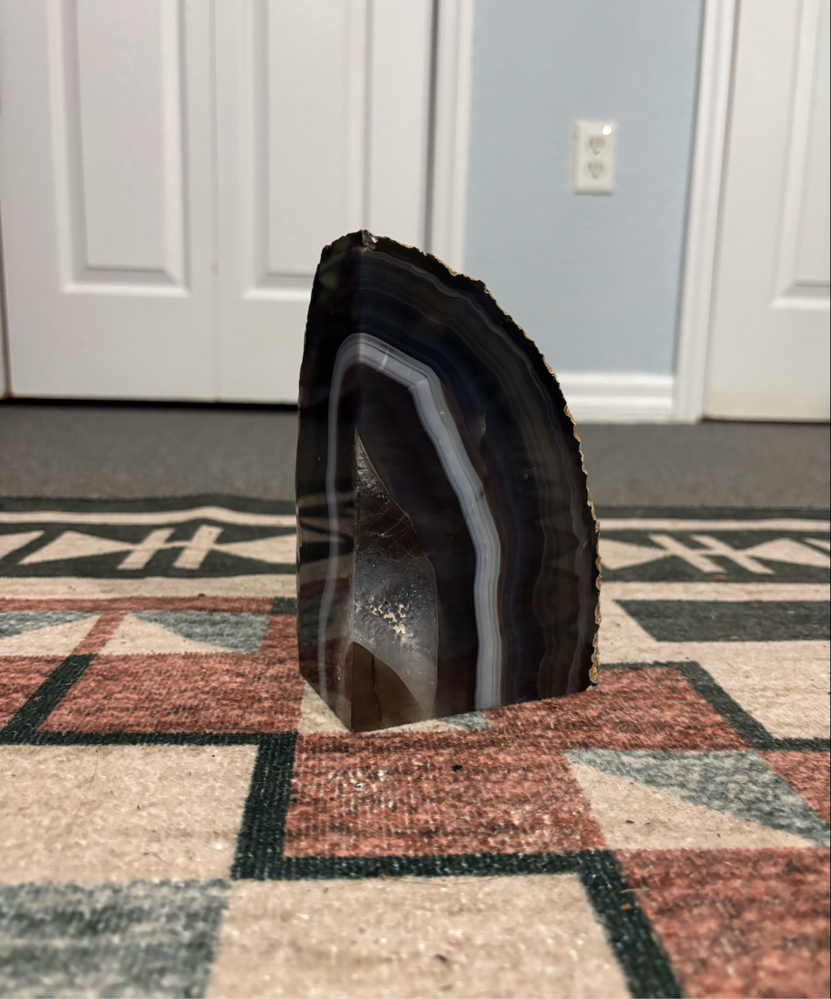 GEODE ROCK BOOKEND