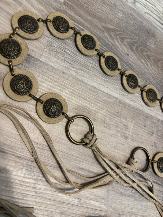 *VINTAGE* TIE CONCHO BELT