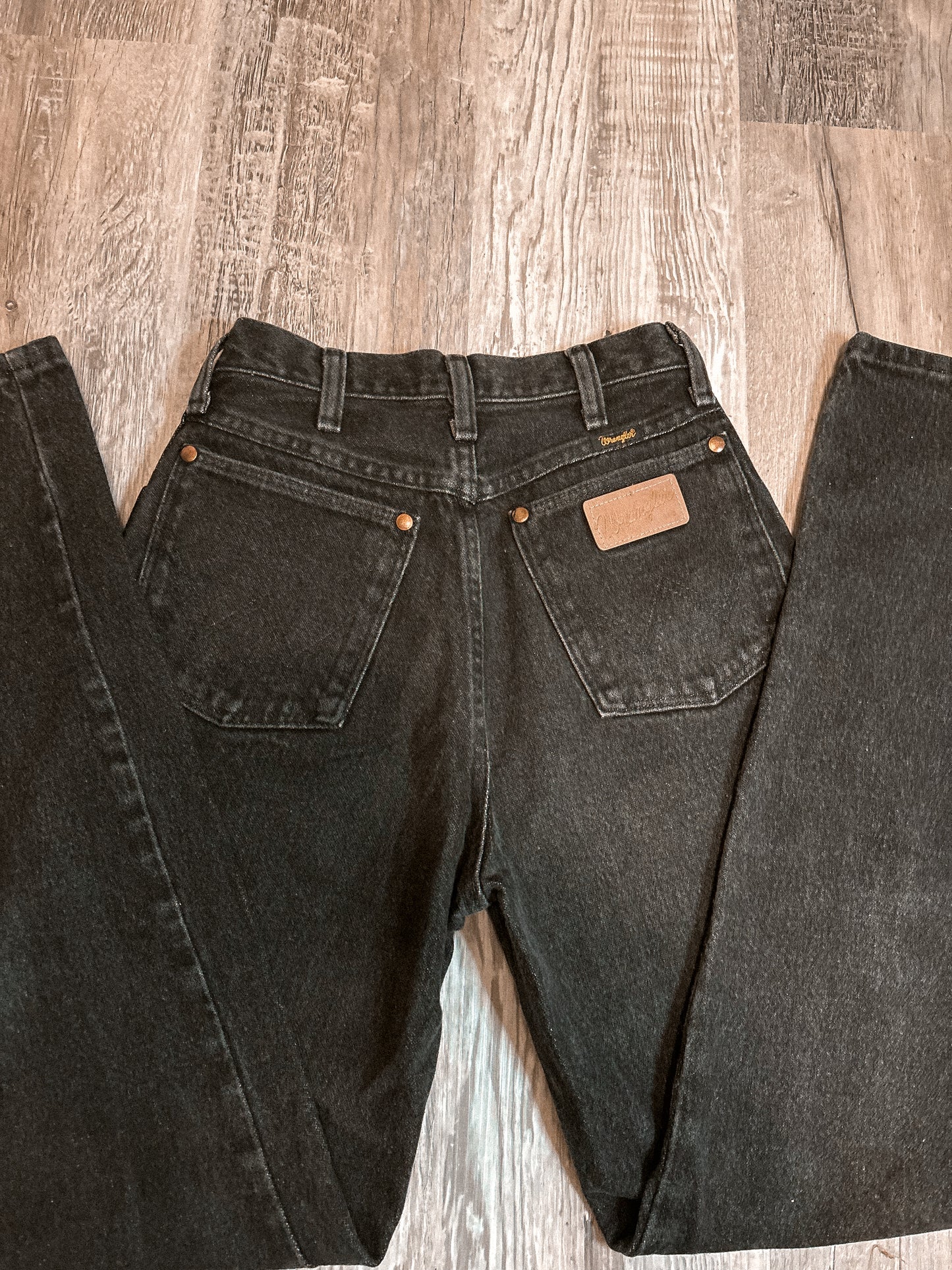 25” BLACK WRANGLER JEANS *VINTAGE*
