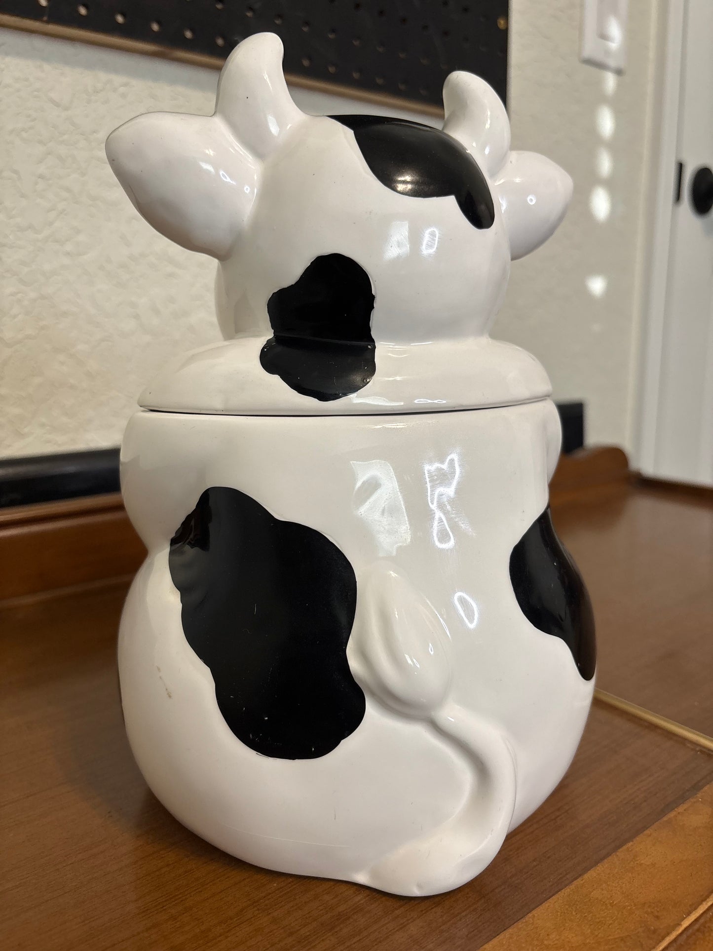 *VINTAGE* BLACK AND WHITE DAIRY HOLSTEIN COW COOKIE JAR