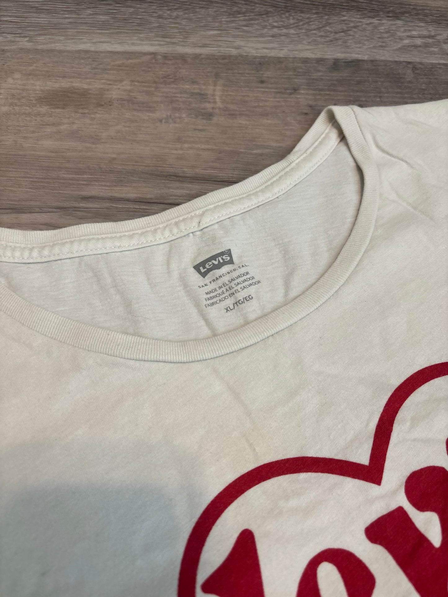 LEVI’S 73 HEART BABY TEE