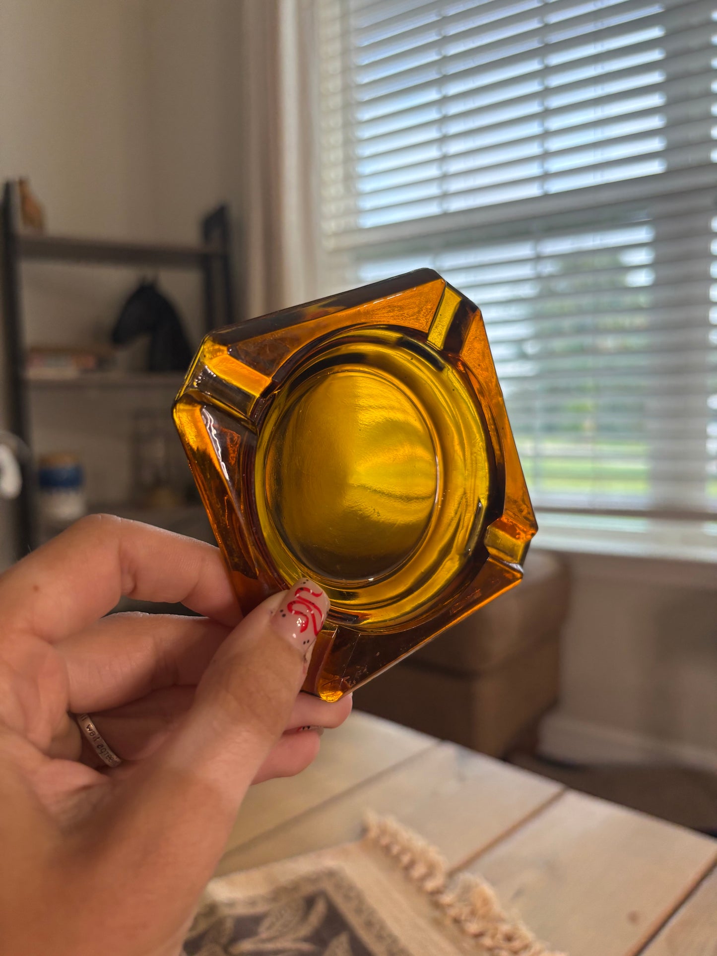 *VINTAGE* AMBER ASHTRAY