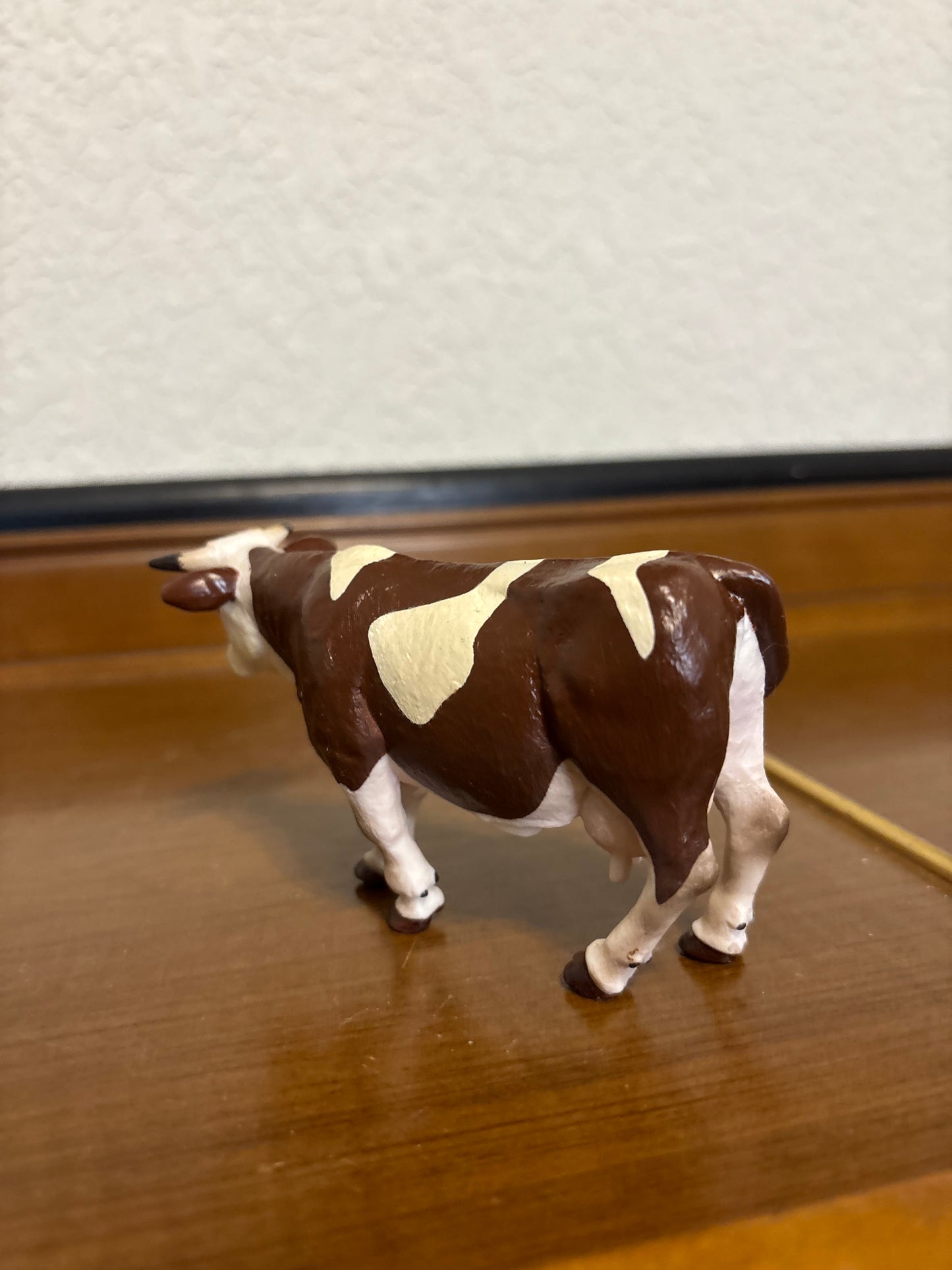 MODEL SIMMENTAL DAIRY COW