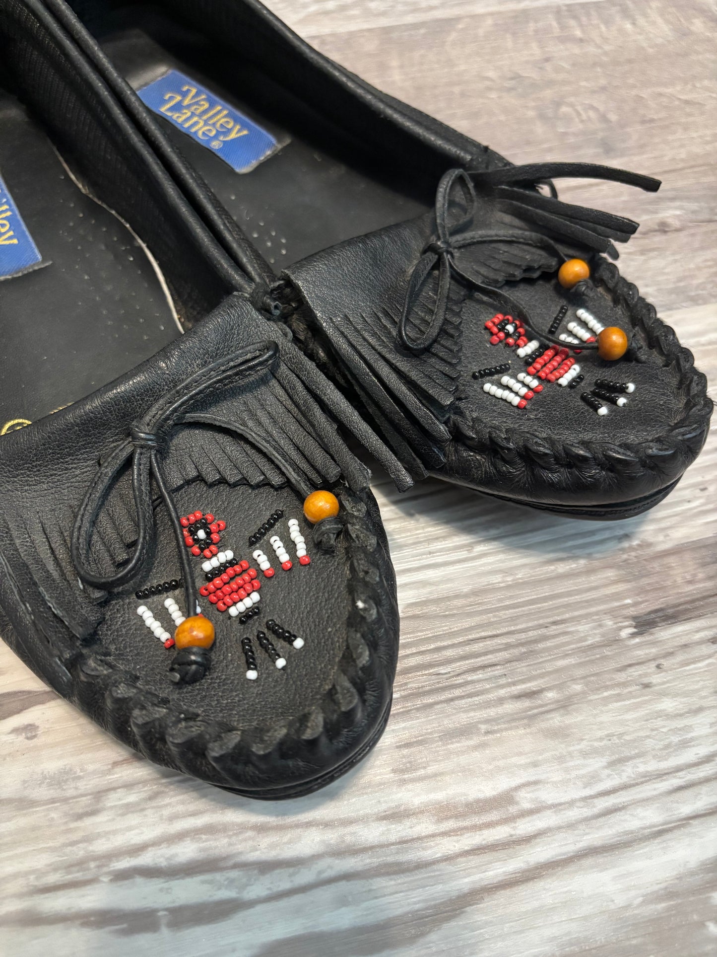 VALLEY LANE THUNDERBIRD BEADED MOCCASINS