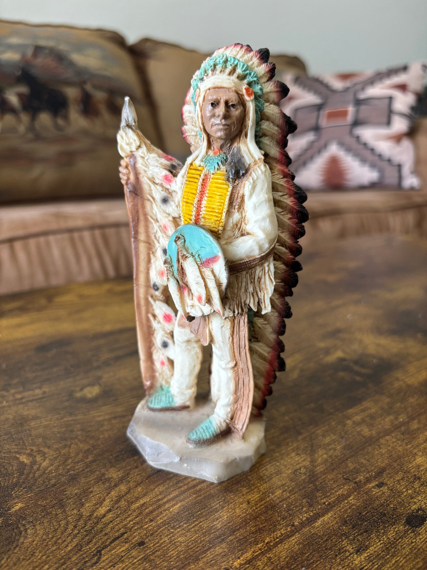 *VINTAGE* 1969 CASTAGNA NATIVE AMERICAN CHEIF STATUE FIGURINE
