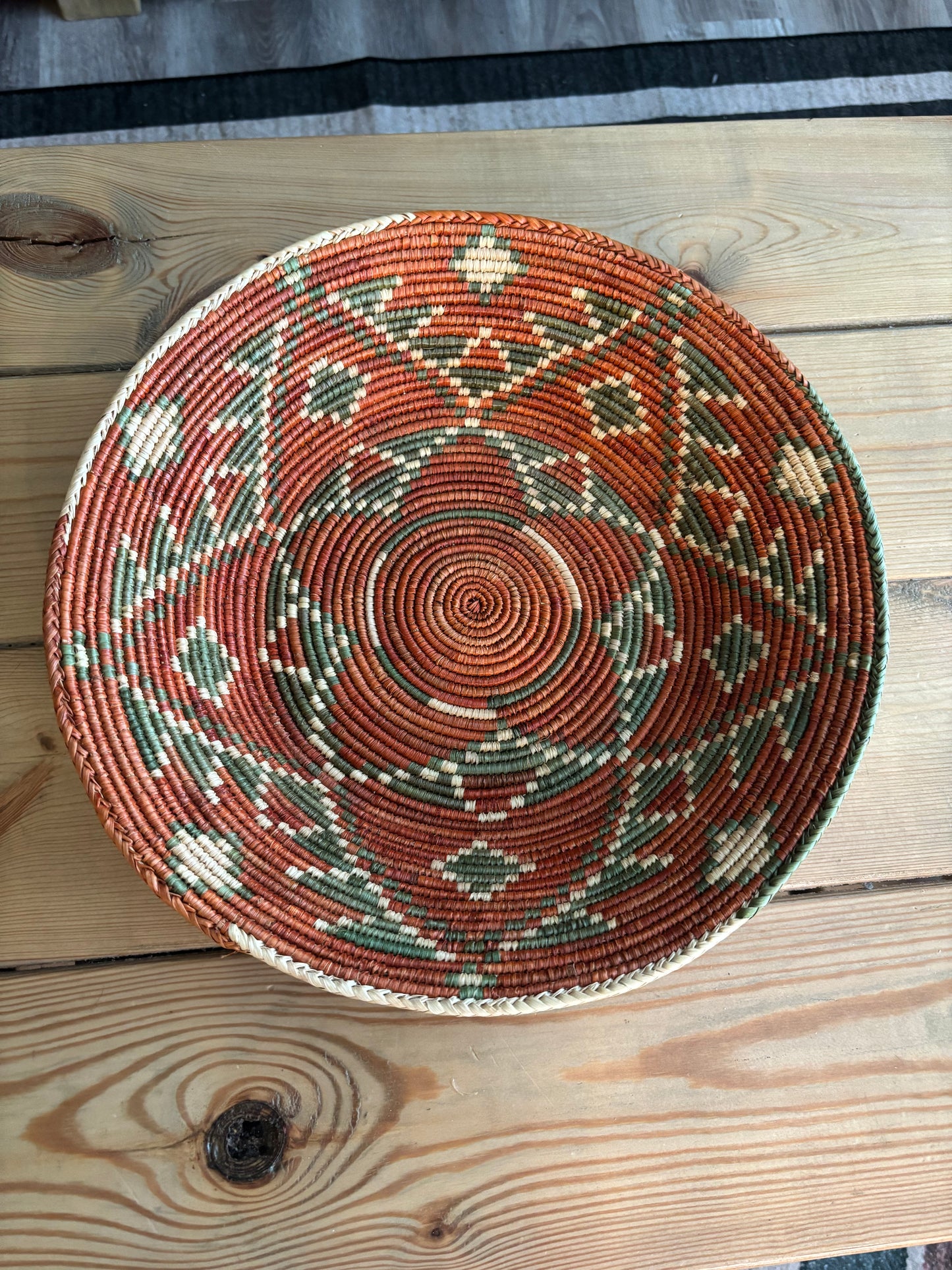 *VINTAGE* WOVEN GRAIN BASKET