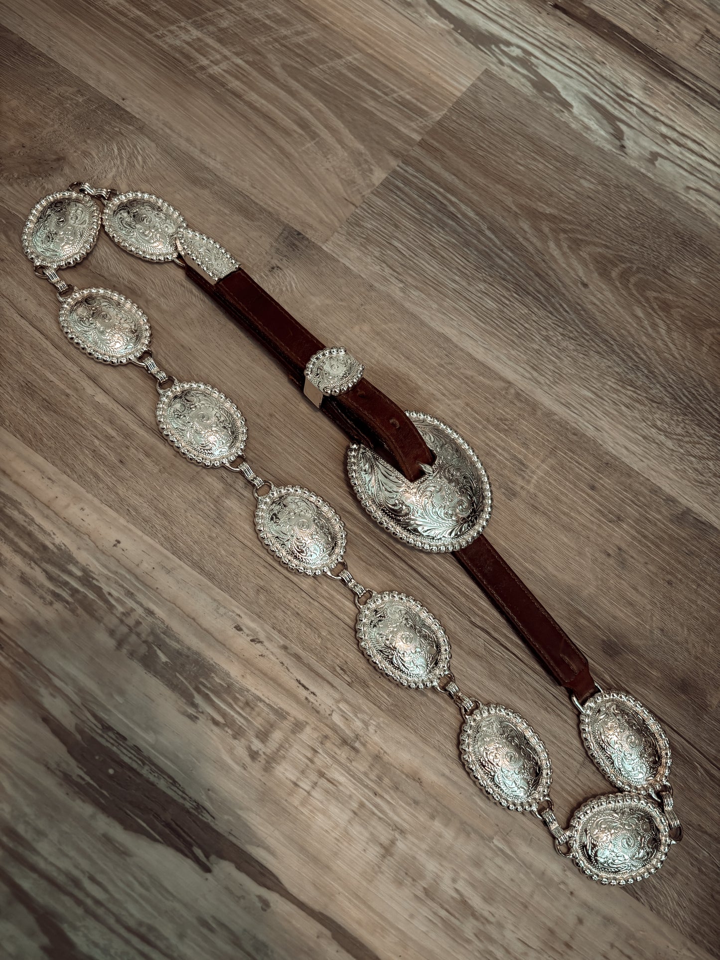 *VINTAGE* THE FAMOUS TONY LAMA CONCHO BELT