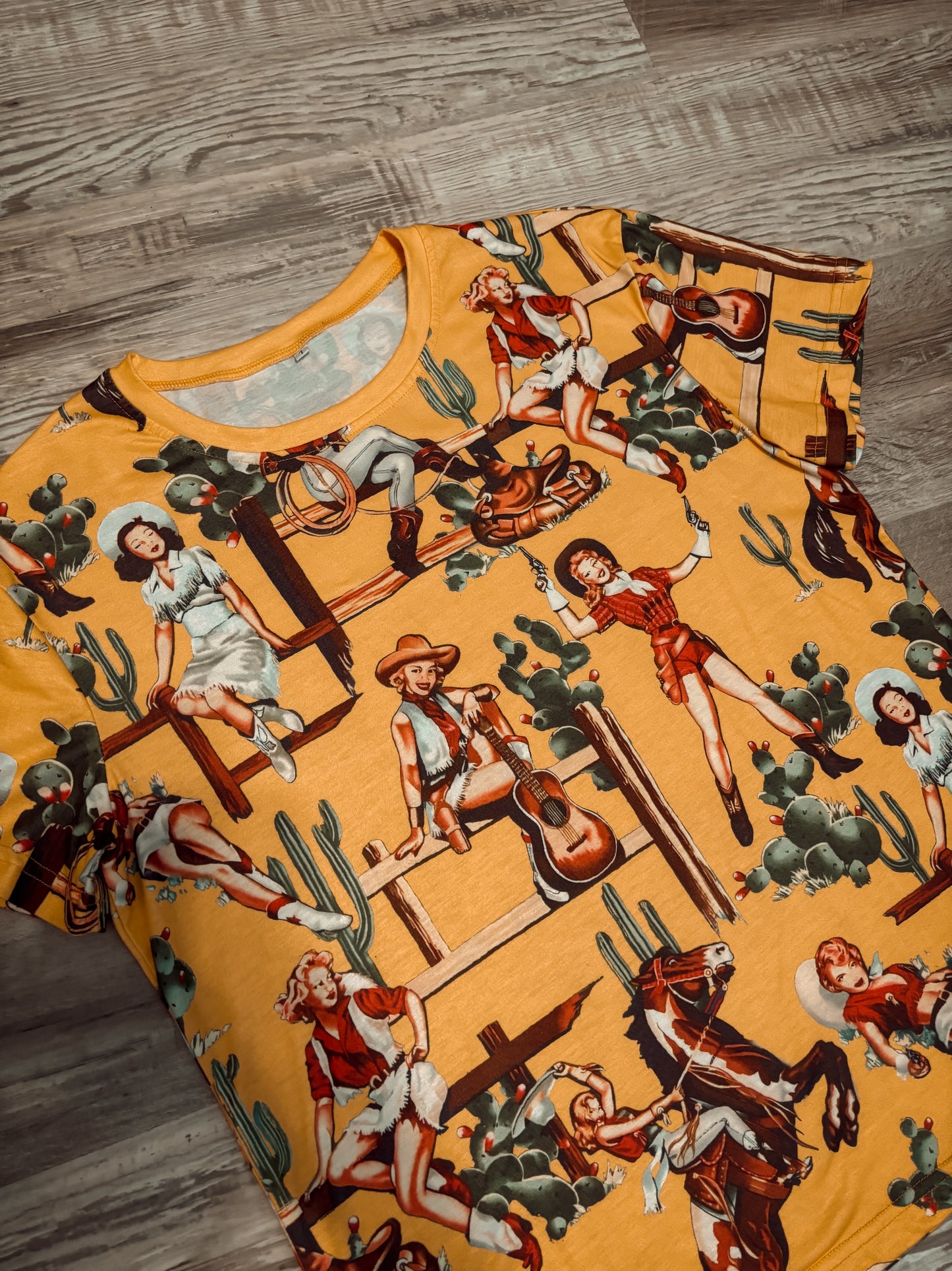 YELLOW PIN UP COWGIRL TEE