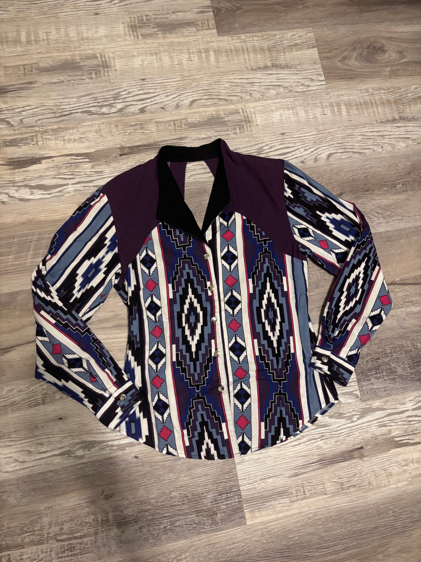 *VINTAGE* PURPLE/ PINK AZTEC KEYHOLE BUTTON UP