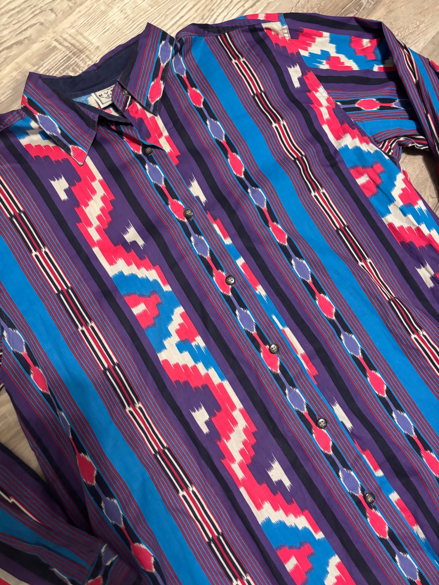 *VINTAGE* KYOTO PINK/PURPLE AZTEC BUTTON UP