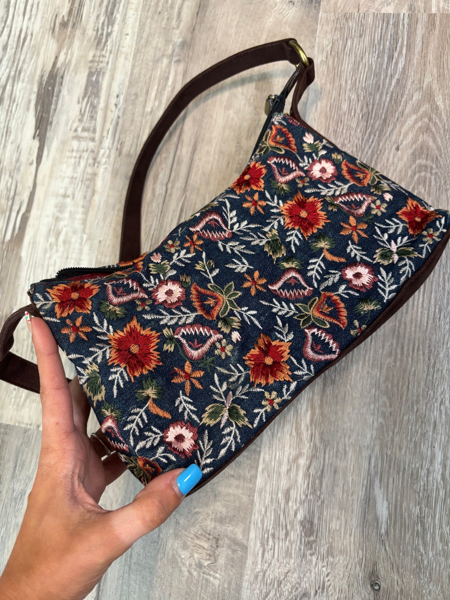 GLORIA VANDERBILT EMBROIDERED FLORAL HAND BAG PURSE