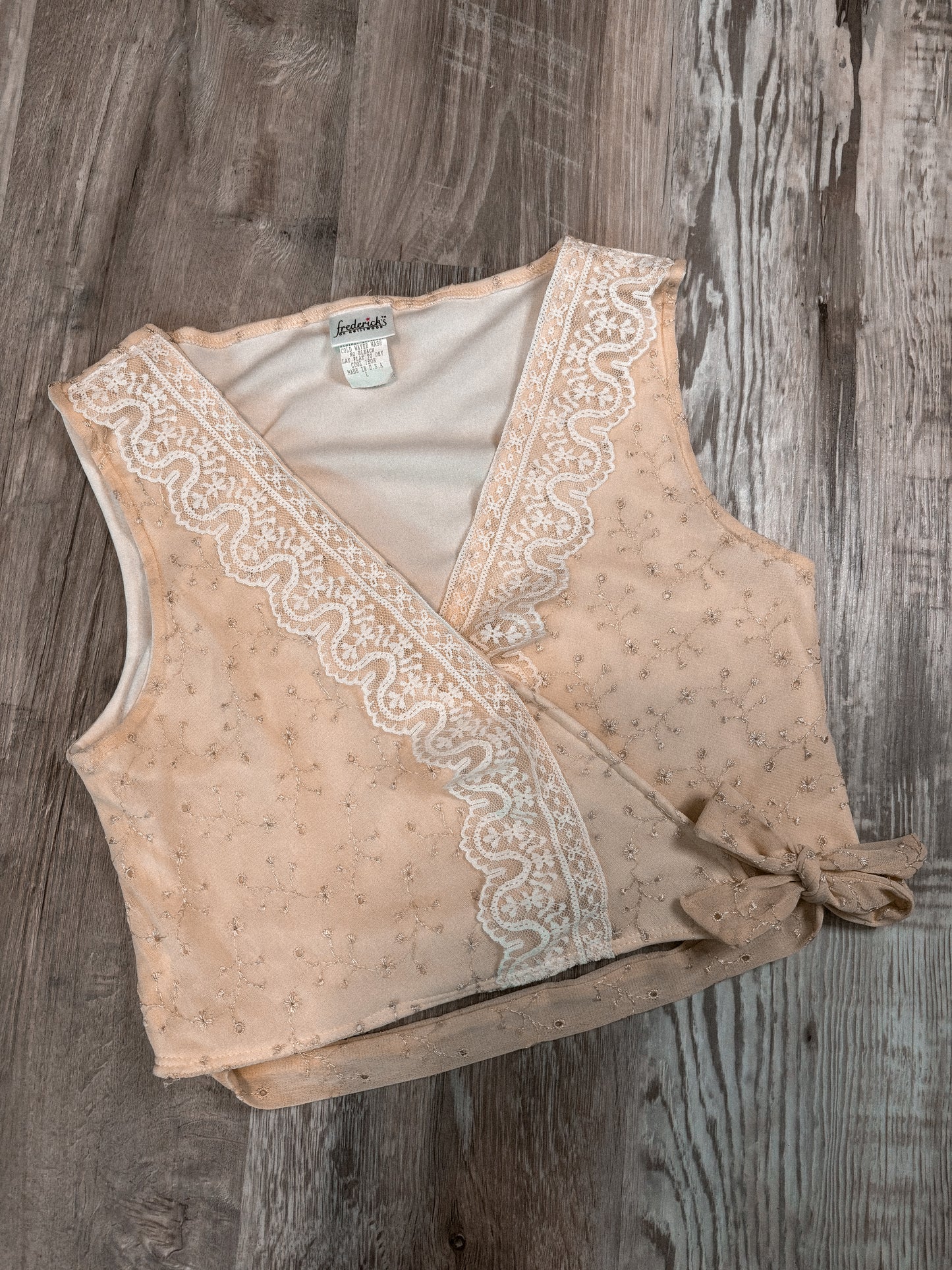 FREDERICK’S OF HOLLYWOOD YELLOW/CREAM LACE TOP *VINTAGE*